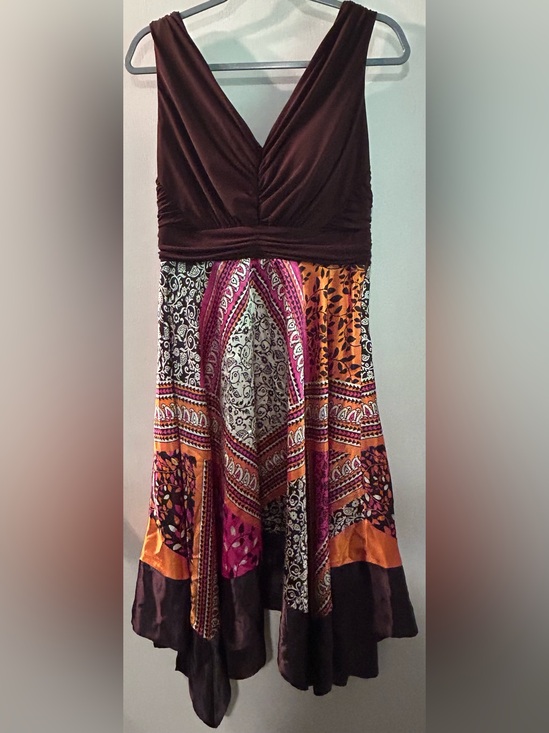 Chaya Dresses & Skirts - Chaya V-Neck Multicolor Patchwork Midi Dress Padded bra Size 14